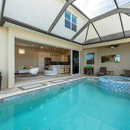 North Naples Vacation Home With Pool. 4 Bedrooms. Sleeps 10 מראה חיצוני תמונה